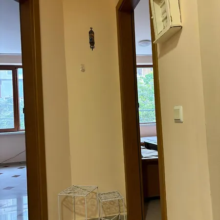 студио 2 Apartment *